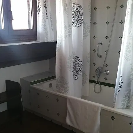 Fogadó Mies De 3*