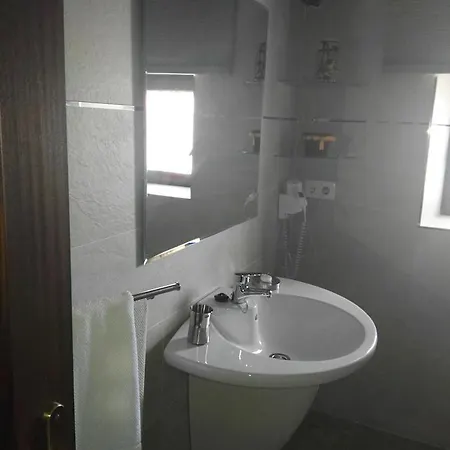 Mies De Fogadó 3*
