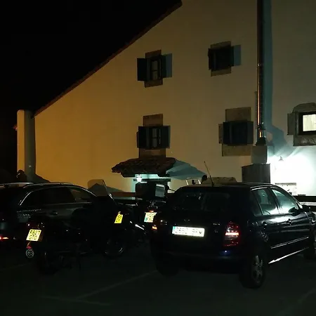 米尔斯别墅旅馆 3*